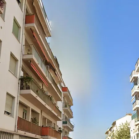 Appartement Spacieux, Calme Et Proche Du Centre *
