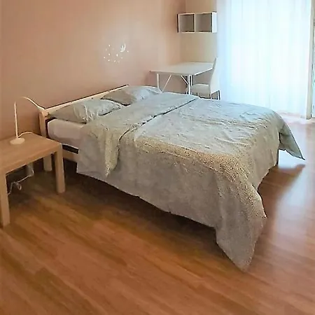 Appartement Spacieux, Calme Et Proche Du Centre *