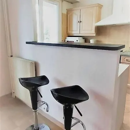 아파트 Appartement Spacieux, Calme Et Proche Du Centre