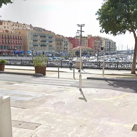 Appartement Spacieux, Calme Et Proche Du Centre