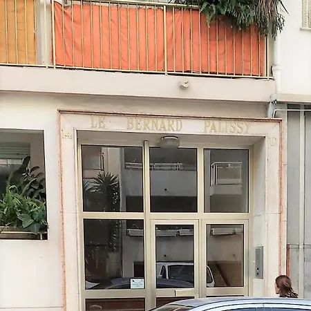 Appartement Spacieux, Calme Et Proche Du Centre *